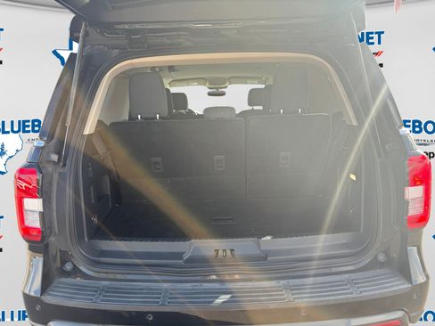 Used 2022 Ford Expedition XLT AWD/4WD image 23