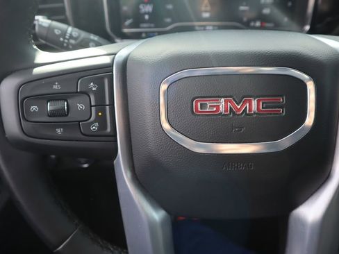 Used 2025 GMC Sierra 1500 SLT AWD/4WD image 17