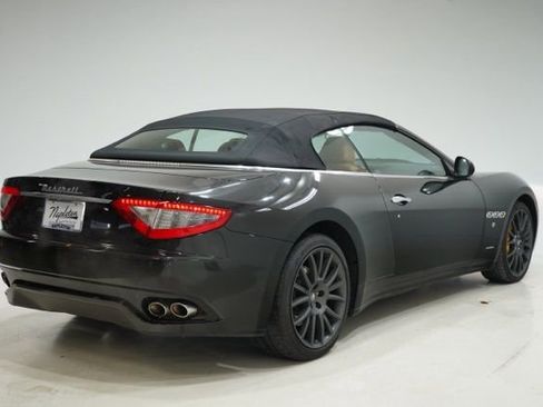 Used 2016 Maserati GranTurismo Convertible RWD image 7