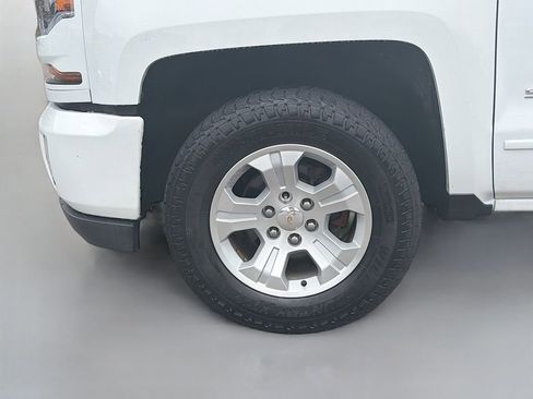 Used 2019 Chevrolet Silverado 1500 LT w/ All Star Edition image 32