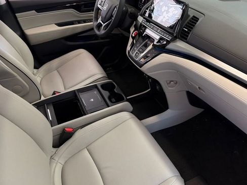 New 2026 Honda Odyssey Touring image 18