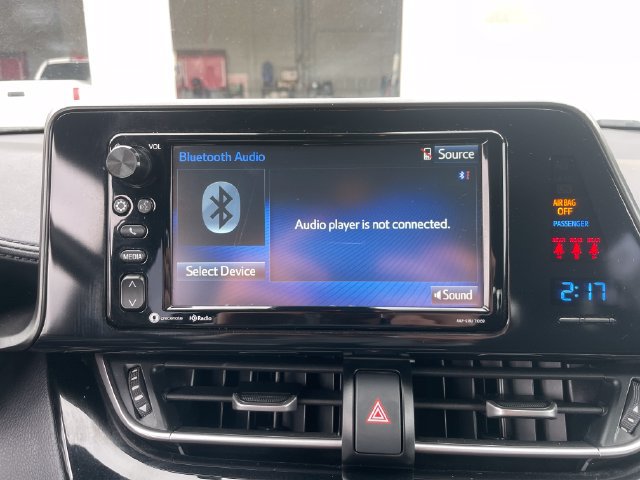 Used 2018 Toyota C-HR XLE FWD image 20