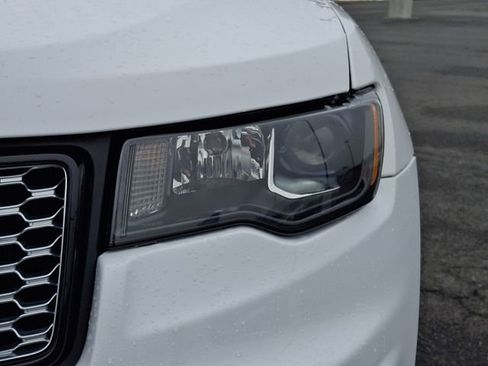 Used 2021 Jeep Grand Cherokee Laredo X image 9