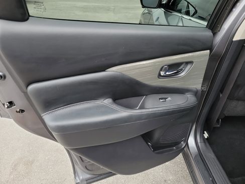 Used 2017 Nissan Murano SV w/ Premium Plus Package image 24