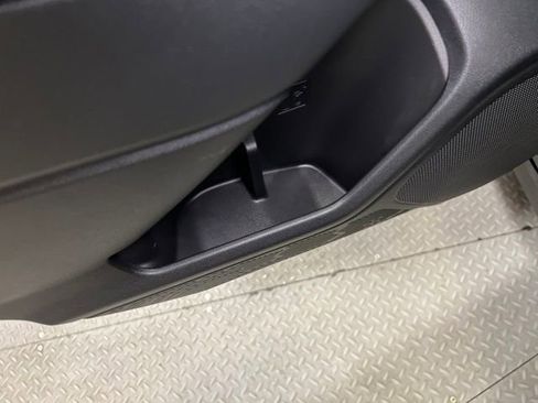 Used 2025 Subaru Forester Premium AWD/4WD image 42