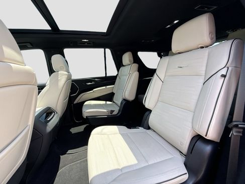 Certified 2022 Cadillac Escalade Sport w/ Touring Package RWD image 20