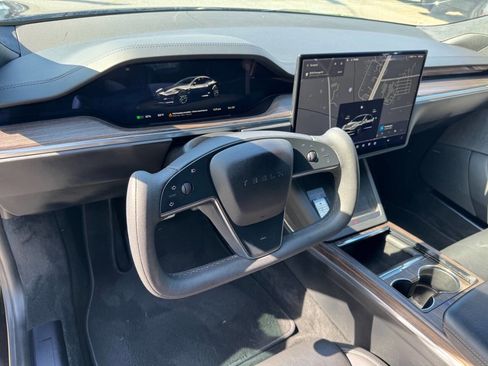 Used 2021 Tesla Model S Plaid image 27