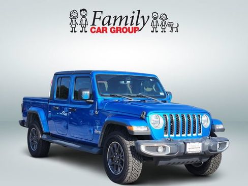 Used 2021 Jeep Gladiator Overland w/ Popular Equipment Package AWD/4WD image 2