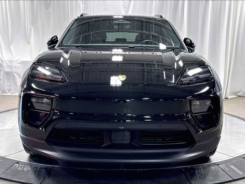 Used 2026 Porsche Macan 4S Electric AWD/4WD image 12