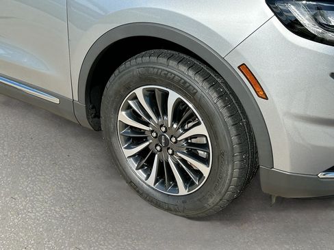 Used 2023 Lincoln Nautilus FWD image 30