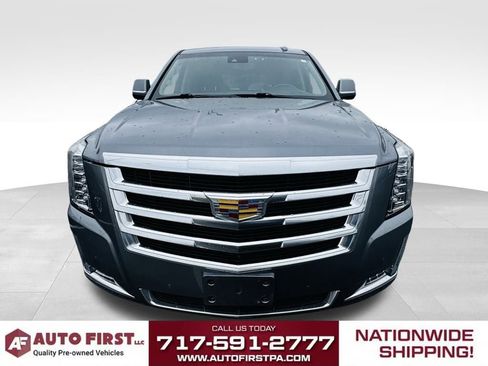 Used 2019 Cadillac Escalade Luxury image 8