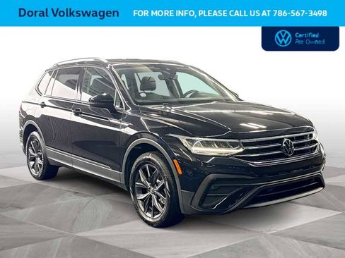 Certified 2023 Volkswagen Tiguan SE image 2
