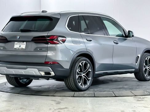 New 2026 BMW X5 xDrive40i w/ Climate Comfort Package AWD/4WD image 2