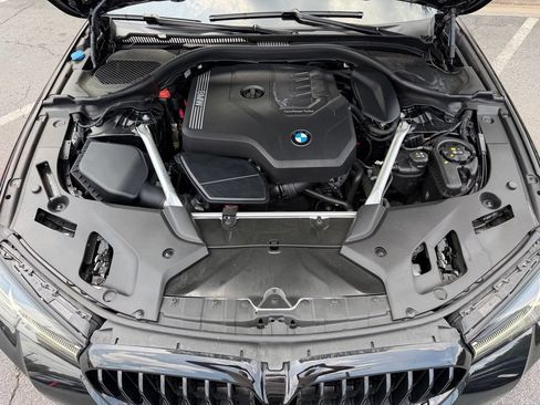 Used 2023 BMW 530i w/ M Sport Package RWD image 6