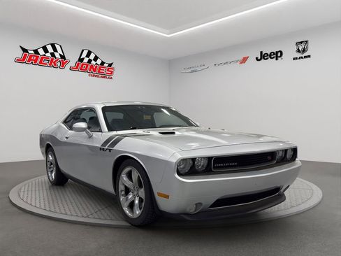 Used 2012 Dodge Challenger R/T image 11