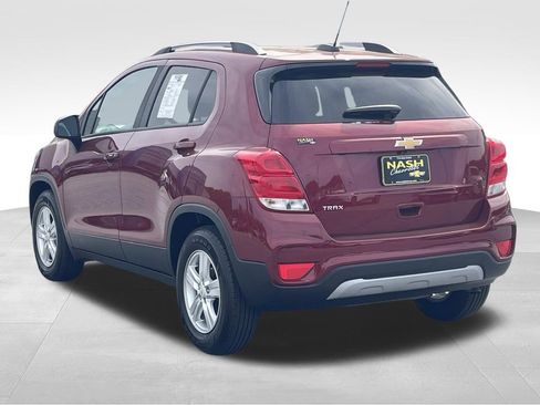Used 2021 Chevrolet Trax LT w/ LT Convenience Package image 5