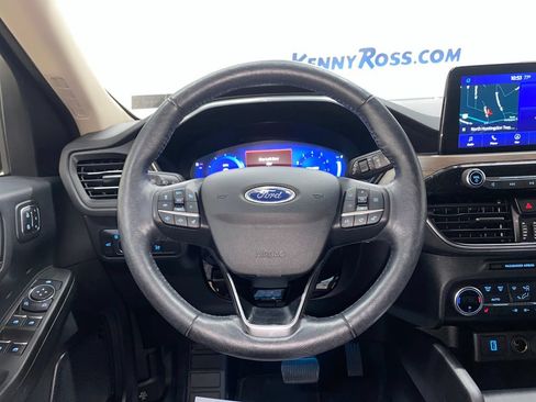 Used 2020 Ford Escape Titanium AWD/4WD image 25