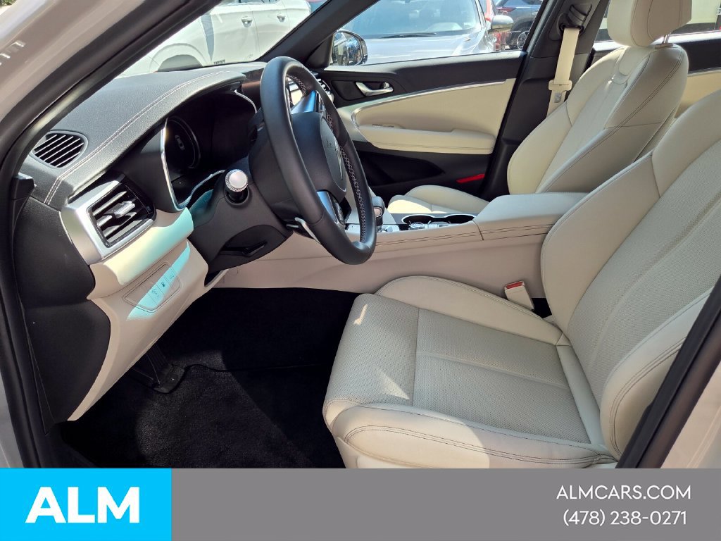 Used 2026 Genesis G70 2.5T RWD image 3