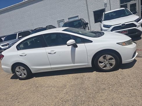 Used 2014 Honda Civic LX image 4