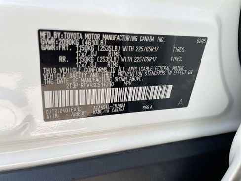 Used 2025 Toyota RAV4 XLE w/ Convenience Package AWD/4WD image 28