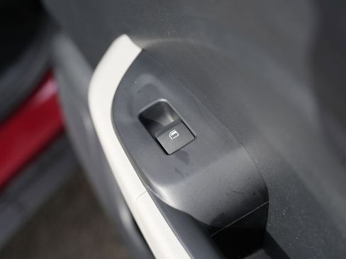 Used 2023 Hyundai Venue SEL w/ Cargo Package image 33