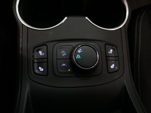 Certified 2024 GMC Terrain SLE w/ Driver Convenience Package image 16