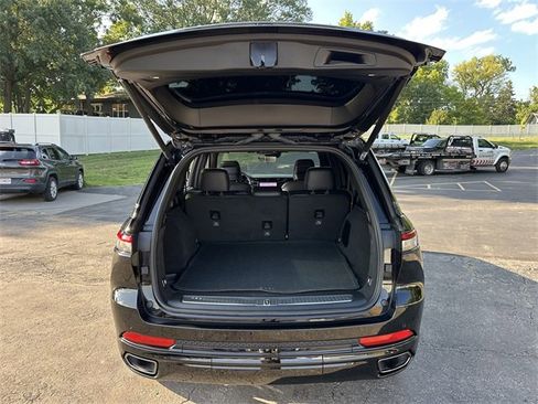 Used 2025 Jeep Grand Cherokee Summit w/ Adv Protech Group IV image 9