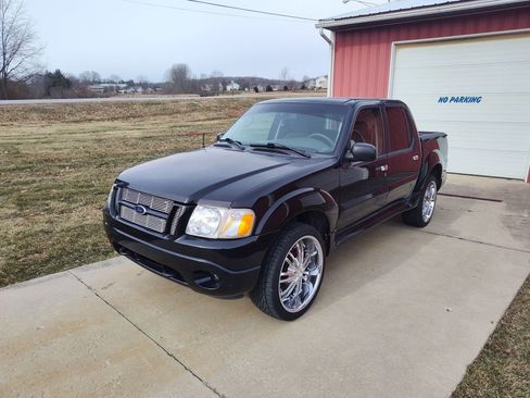Used 2005 Ford Explorer Sport Trac 4x4 image 1