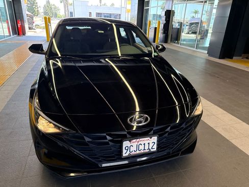 Used 2022 Hyundai Elantra SEL w/ Cargo Package FWD image 5