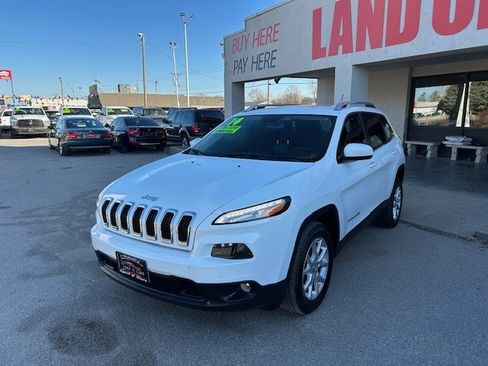Used 2014 Jeep Cherokee Latitude w/ Cold Weather Group image 6