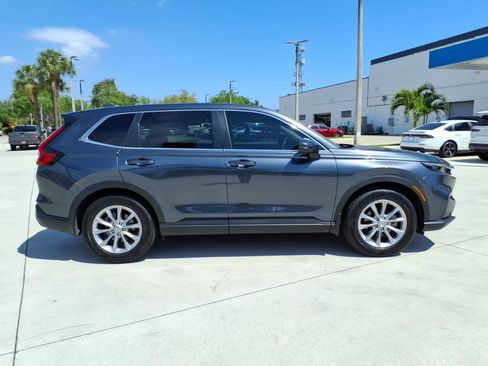 Used 2025 Honda CR-V EX image 16