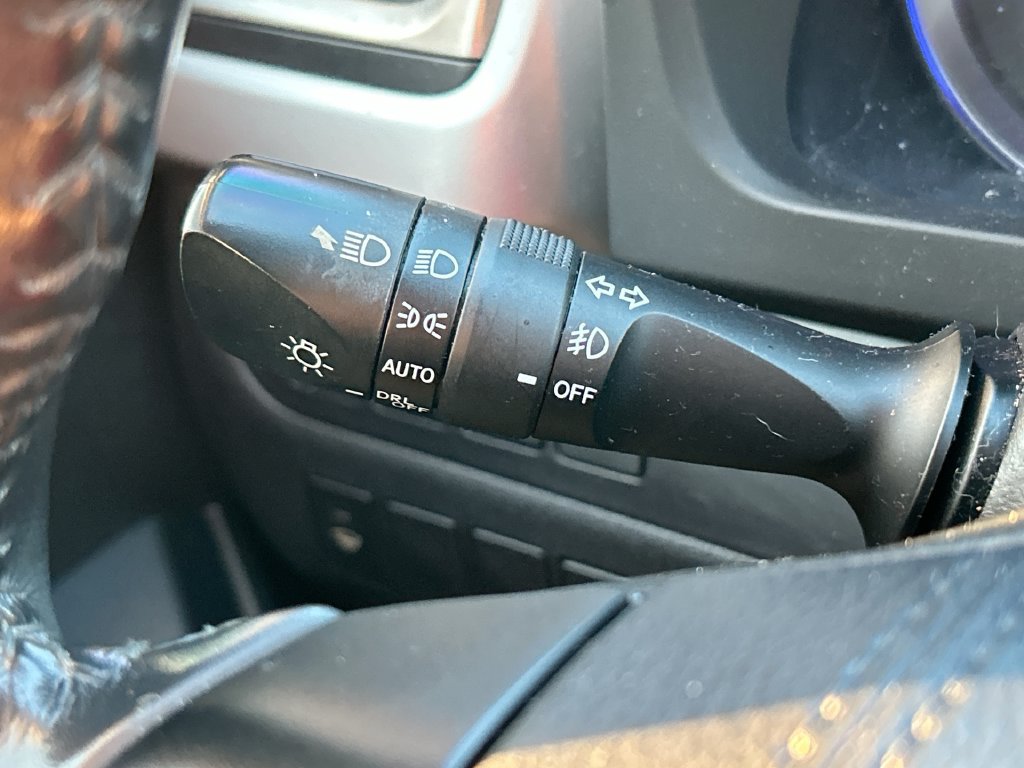 Used 2019 Toyota Highlander XLE FWD image 21