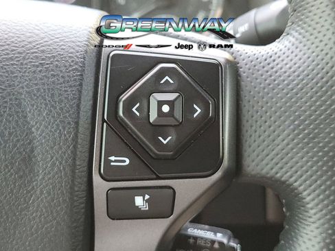 Used 2018 Toyota Tacoma TRD Sport w/ Technology Package image 9