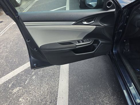 Used 2021 Honda Civic EX image 11
