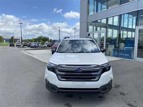 Certified 2025 Subaru Forester Limited w/ Popular Package image 7