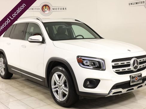 Used 2021 Mercedes-Benz GLB 250 4MATIC image 34