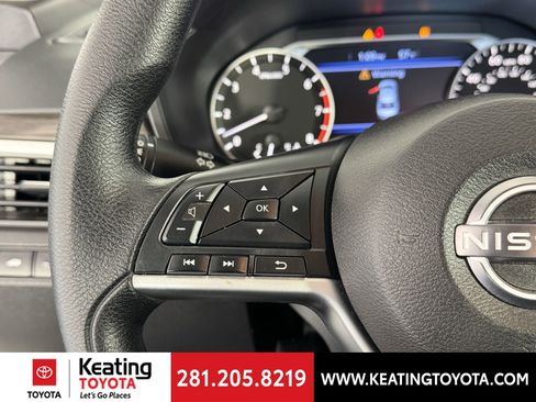 Used 2025 Nissan Altima 2.5 SV image 25