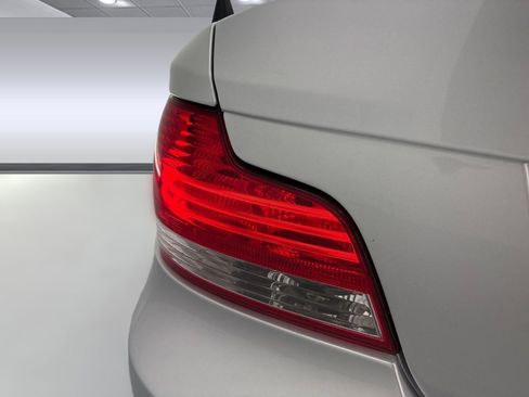 Used 2008 BMW 128i Convertible image 11