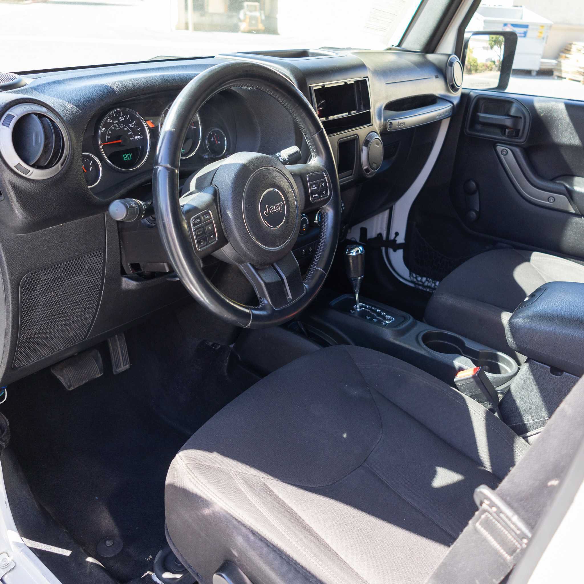 Used 2015 Jeep Wrangler Unlimited Sport w/ Connectivity Group AWD/4WD image 11