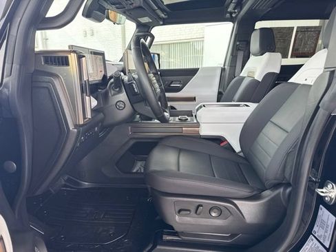 Used 2025 GMC Hummer EV 3X AWD/4WD image 9