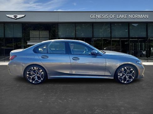 Used 2025 BMW 330i Sedan w/ M Sport Package image 3