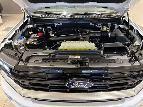 Used 2025 Ford Expedition Platinum w/ Driver's Package image 30