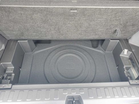Used 2024 Chevrolet Equinox LT w/ LPO, Floor Liner Package FWD image 7