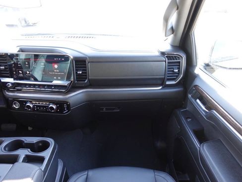 Used 2024 GMC Sierra 1500 Elevation image 33