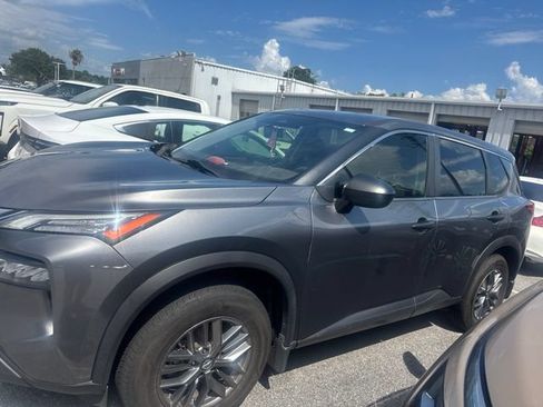 Used 2021 Nissan Rogue S FWD image 6
