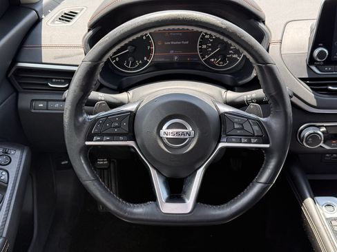 Used 2019 Nissan Altima 2.5 SR FWD image 15