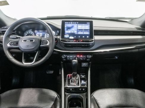 Used 2025 Jeep Compass Trailhawk AWD/4WD image 27