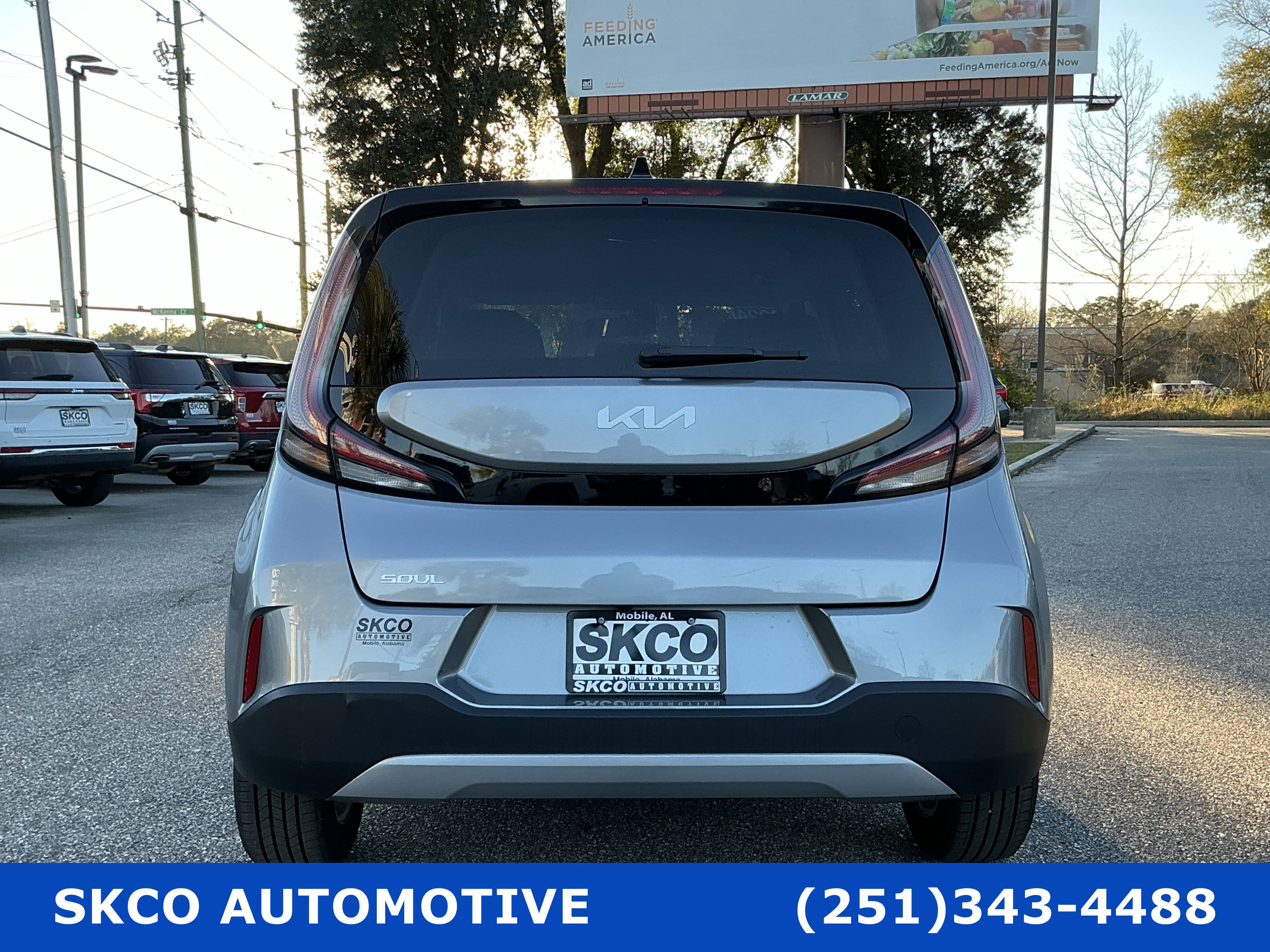 Used 2024 Kia Soul LX w/ Option Group 015 FWD image 4