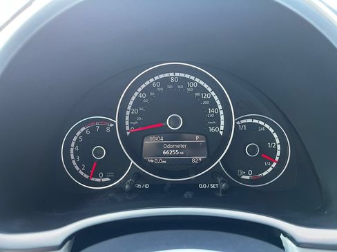Used 2016 Volkswagen Beetle 1.8T SE FWD image 10