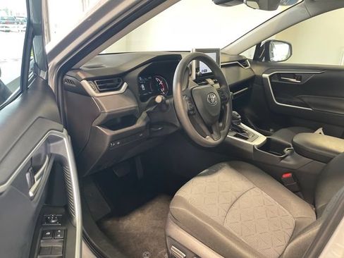 Used 2025 Toyota RAV4 XLE FWD image 6